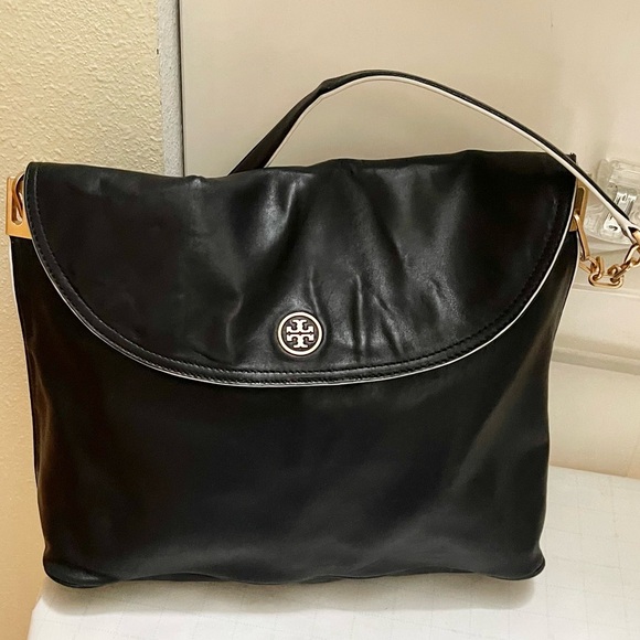 Authentic Tory Burch Lambskin leather hobo bag - Picture 2 of 16